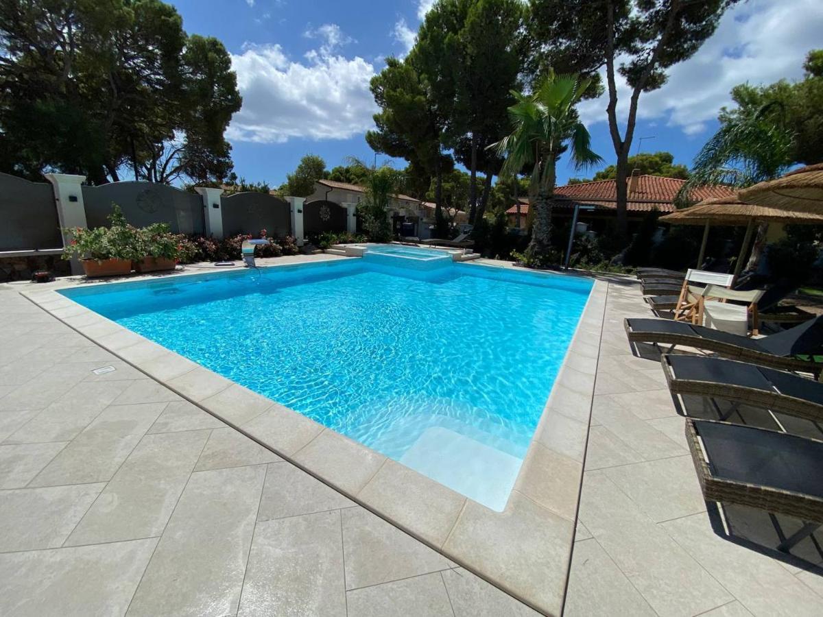 Villa Aquamarina Pavoncella Rossa Porto Pino Exterior photo